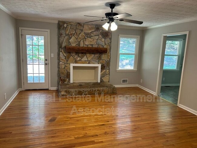126 Harris St in Griffin, GA - Building Photo - Building Photo