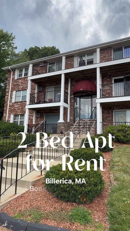 property at 11 Kenmar Dr