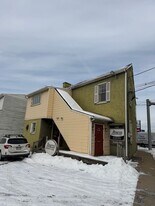 100 W Main St in Bath, PA - Building Photo