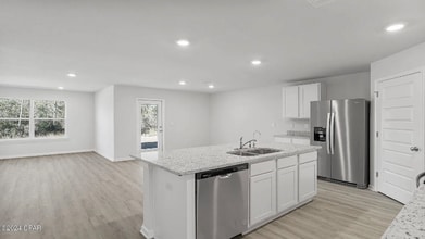 293 Cades Ct in Port St. Joe, FL - Foto de edificio - Building Photo