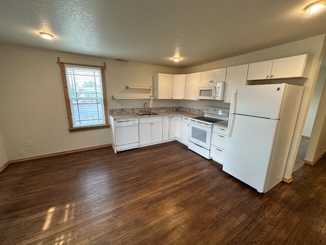 property at 2019 Iron St