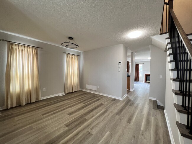2356 Newcastle Crescent in Oakville, ON - Building Photo - Building Photo