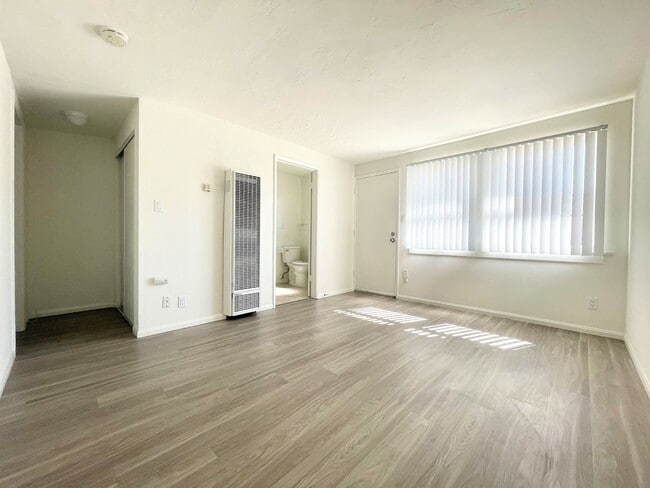1026 S Tremont St in Oceanside, CA - Building Photo - Building Photo