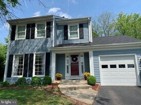 7801 Morning Glen Ln in Alexandria, VA - Building Photo
