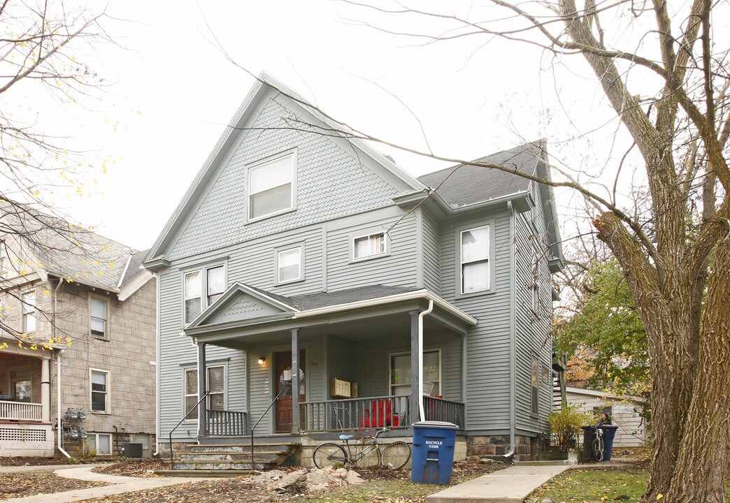 414 Lawrence St in Ann Arbor, MI - Foto de edificio