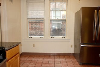 5840 Alderson St, Unit 3 in Pittsburgh, PA - Building Photo - Building Photo