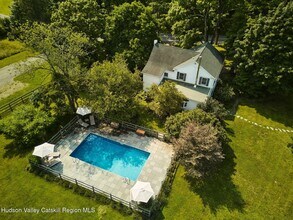 356 Co Rte 6 in Germantown, NY - Building Photo - Building Photo