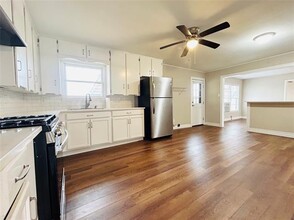 210 Spence St E in Sulphur Springs, TX - Building Photo - Building Photo