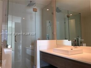 1100 S Miami Ave, Unit # 2911 in Miami, FL - Building Photo - Building Photo