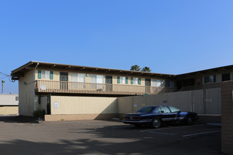 McClure Manor Apartments in El Cajon, CA - Building Photo - Building Photo