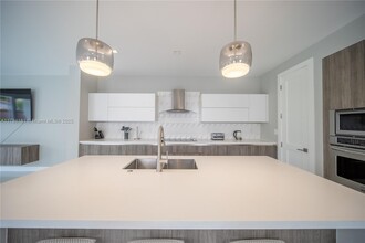 3667 SW 26th St in Miami, FL - Building Photo - Building Photo