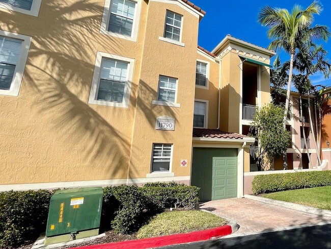 11790 St Andrews Place, Unit 304 in Wellington, FL - Building Photo - Building Photo
