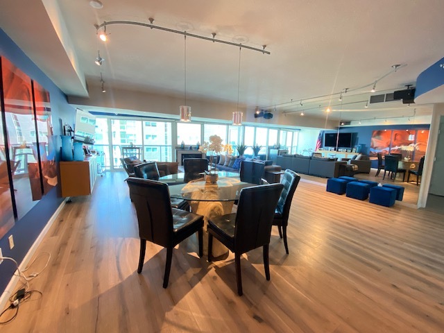 13600 MARINA POINTE Dr, Unit 1512 in Marina Del Rey, CA - Building Photo