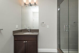 289 D St, Unit 1 in Boston, MA - Foto de edificio - Building Photo