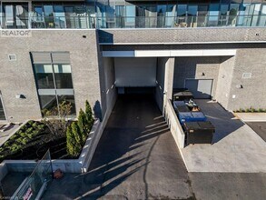 2782 Barton St E in Hamilton, ON - Building Photo - Building Photo
