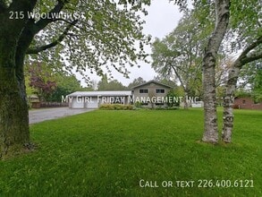 215 Woolwich St S in Breslau, ON - Building Photo - Building Photo