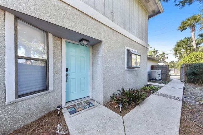 512 10th Ave S in Jacksonville Beach, FL - Building Photo - Building Photo