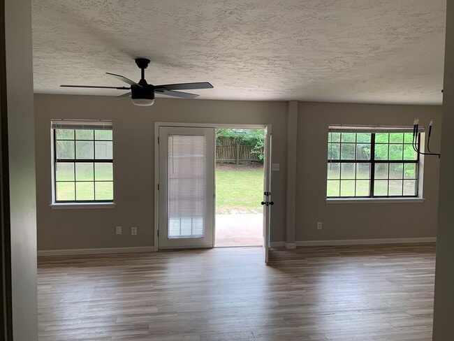 718 Texas Oak St in Nacogdoches, TX - Building Photo - Building Photo