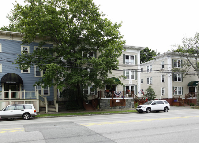 76 Park Ave in Portland, ME - Foto de edificio - Building Photo