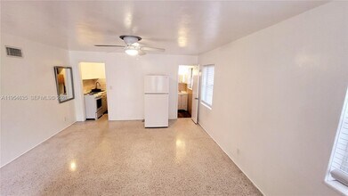 215 S 12th Ave in Hollywood, FL - Building Photo - Building Photo