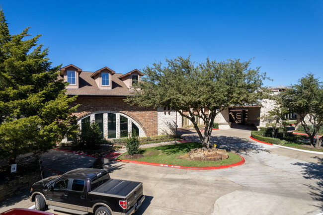 Heritage Ranch Golf & Country Club Senior Apt in McKinney, TX - Building Photo - Building Photo