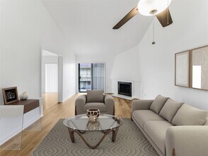 10075 Westpark Dr in Houston, TX - Foto de edificio - Building Photo