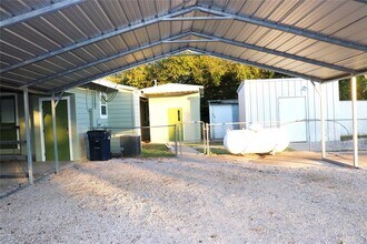 352 W Vaughan St in Bertram, TX - Building Photo - Building Photo