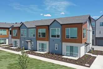 Hawthorne Townhomes in Salt Lake City, UT - Building Photo - Building Photo