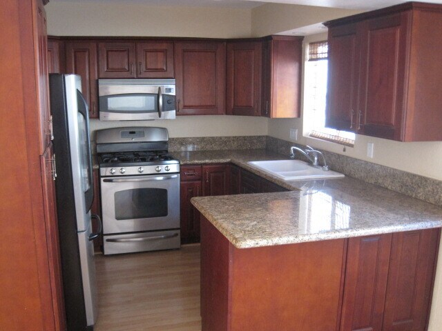 property at 106 N Chapel Ave