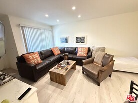 2857 N Los Felices Rd in Palm Springs, CA - Building Photo