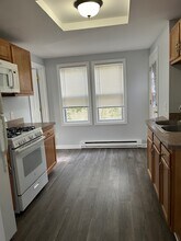 49 Highland Ave, Unit 1L in Chicopee, MA - Building Photo - Building Photo