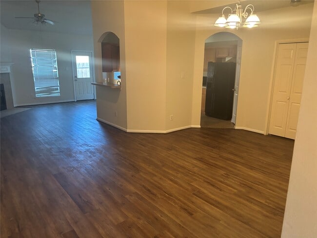 property at 1930 Shady Oaks Ct