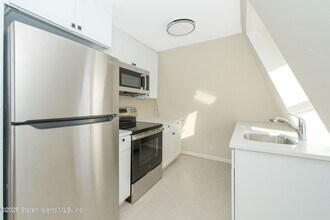 413 Cary Ave in Staten Island, NY - Building Photo - Building Photo