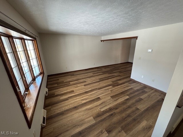 38870 Courtland Dr in Willoughby, OH - Building Photo - Building Photo