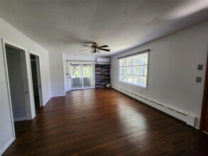 1208 NY-9G in Hyde Park, NY - Building Photo - Building Photo