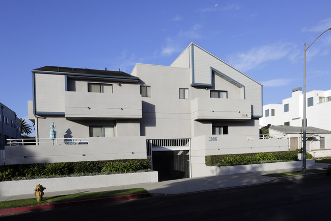 1935 Corinth Avenue, in Los Angeles, CA - Building Photo - Primary Photo