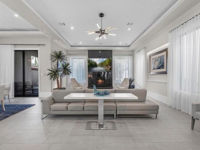 property at 1515 Jacquelyn Dr