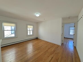 35 Roberts Rd, Unit 33-2R in Cambridge, MA - Building Photo - Building Photo