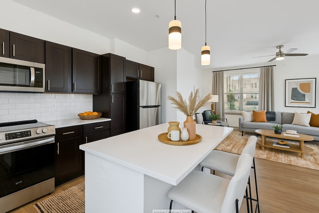 District South in Fishers, IN - Foto de edificio - Building Photo