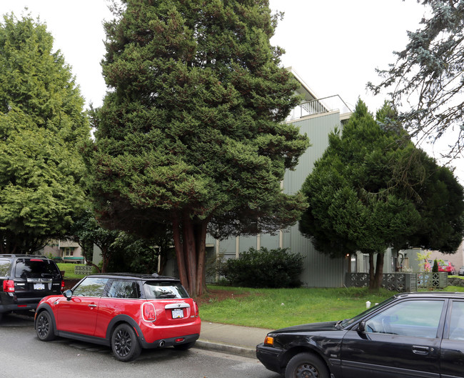 1030 W 11th Ave in Vancouver, BC - Building Photo - Primary Photo