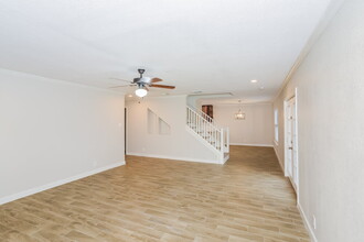 7818 Benbrook in San Antonio, TX - Building Photo - Building Photo
