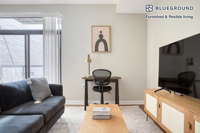 1011 4th St NW