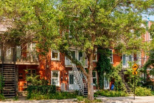 773 Desnoyers Rue in Montréal, QC - Building Photo