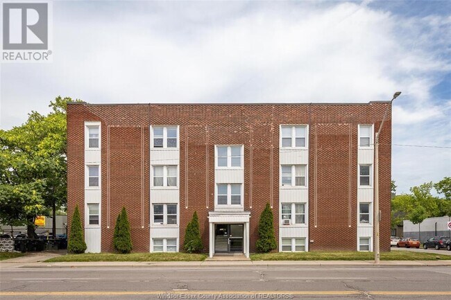 property at 1518 University Ave W