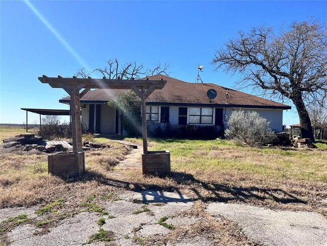 162 FM 672 in Dale, TX - Building Photo - Building Photo