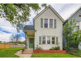 911 Sims Ave in St. Paul, MN - Building Photo