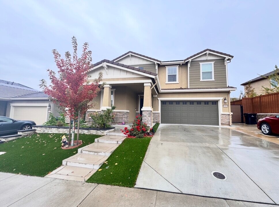 145 Hermosa Ct in Lincoln, CA - Building Photo