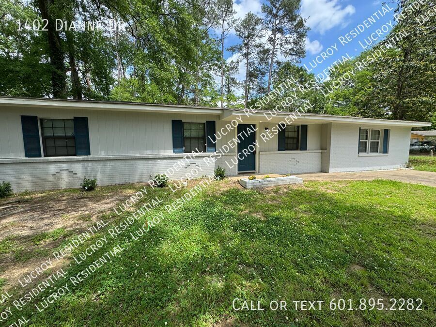 1402 Dianne Dr in Jackson, MS - Building Photo
