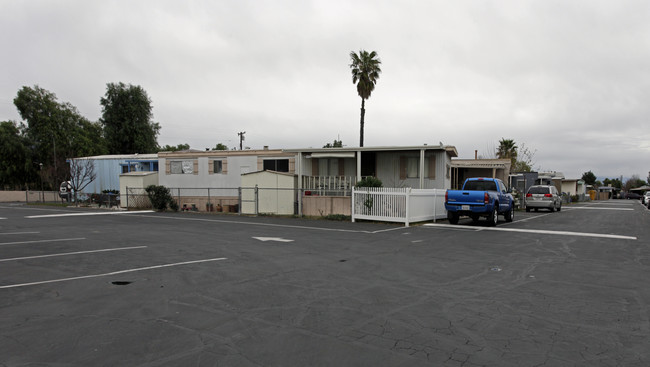 Starlite Mobile Lodge in Fontana, CA - Building Photo - Building Photo