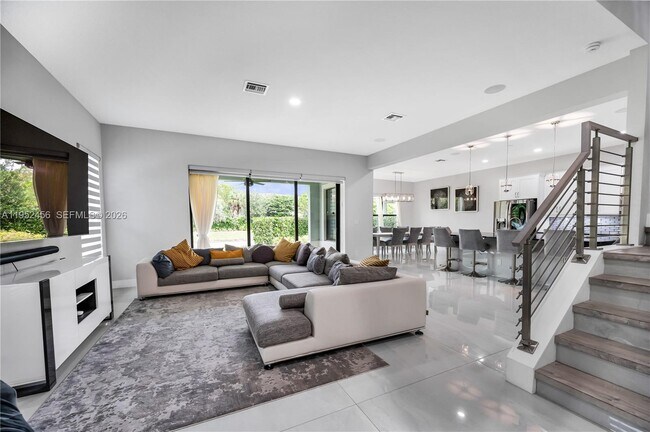 8645 NW 39th Ct in Coral Springs, FL - Foto de edificio - Building Photo